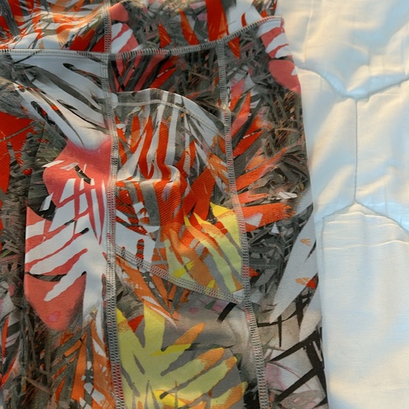 Calvin Klein Performance Leggings - Picture 2 of 5